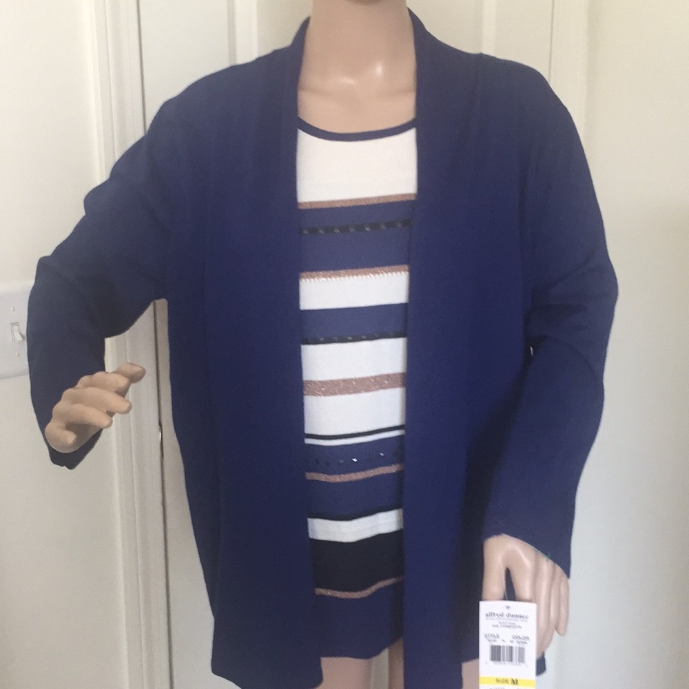 Medium Alfred Dunner sweater
